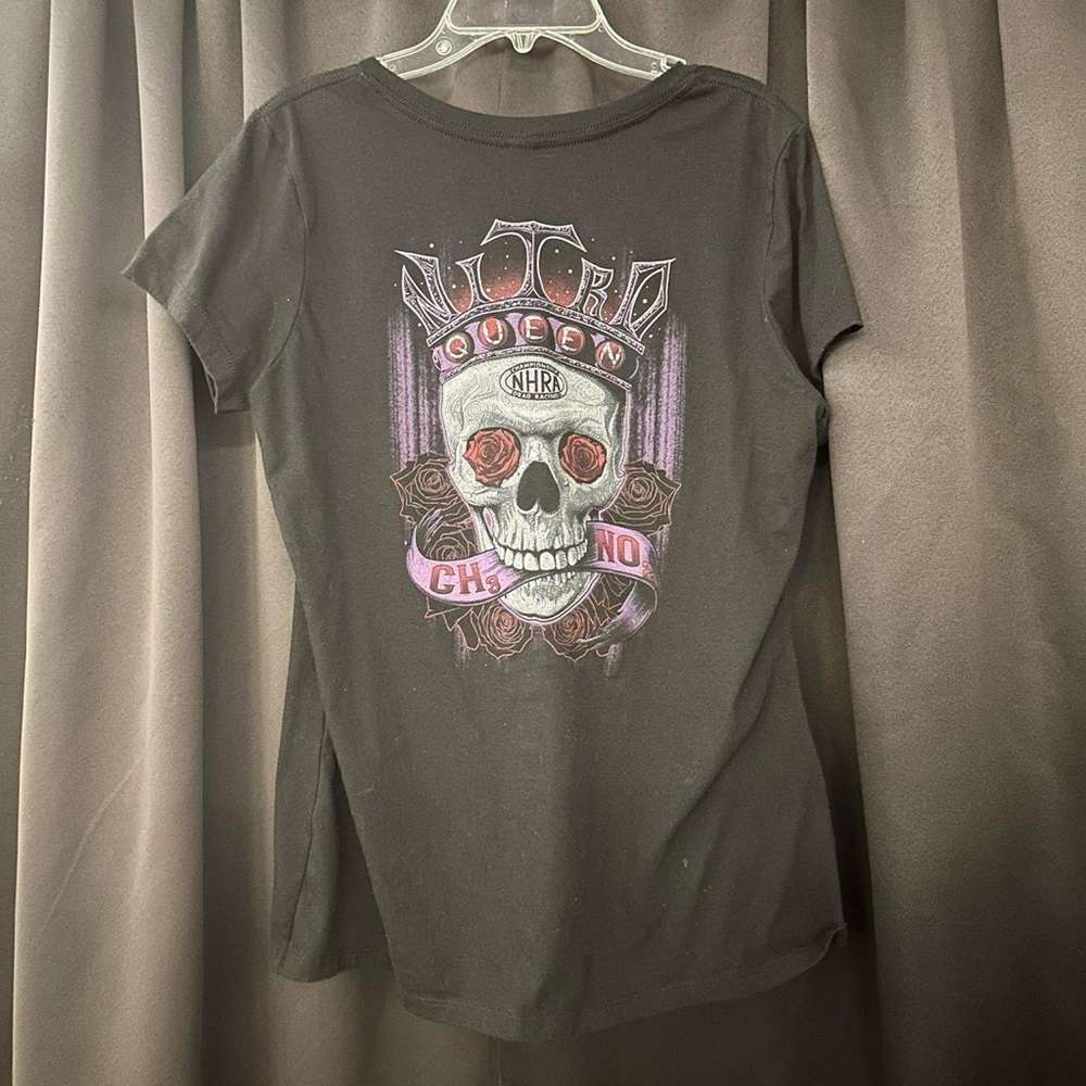 nhra crowned skull fitted v-neck top size m/l